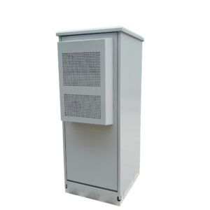 LDR 34U data communication cabinet of 615mm in width and 800mm in dimensional depth. Featuring front single solid metal door with handle lock